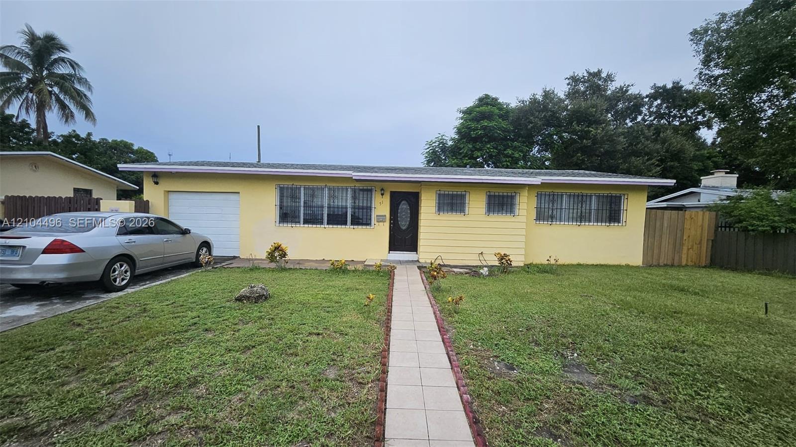 51 NE 195th St, North Miami FL 33179 photo 2