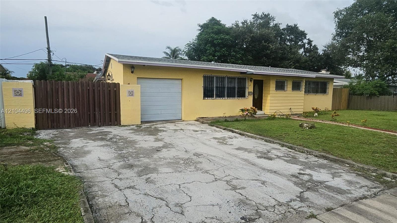 51 NE 195th St, North Miami FL 33179 photo 3