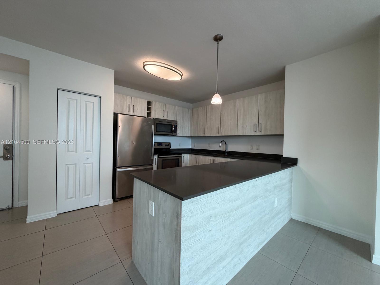 7525 E Treasure Dr # 309, North Bay Village FL 33141 photo 2