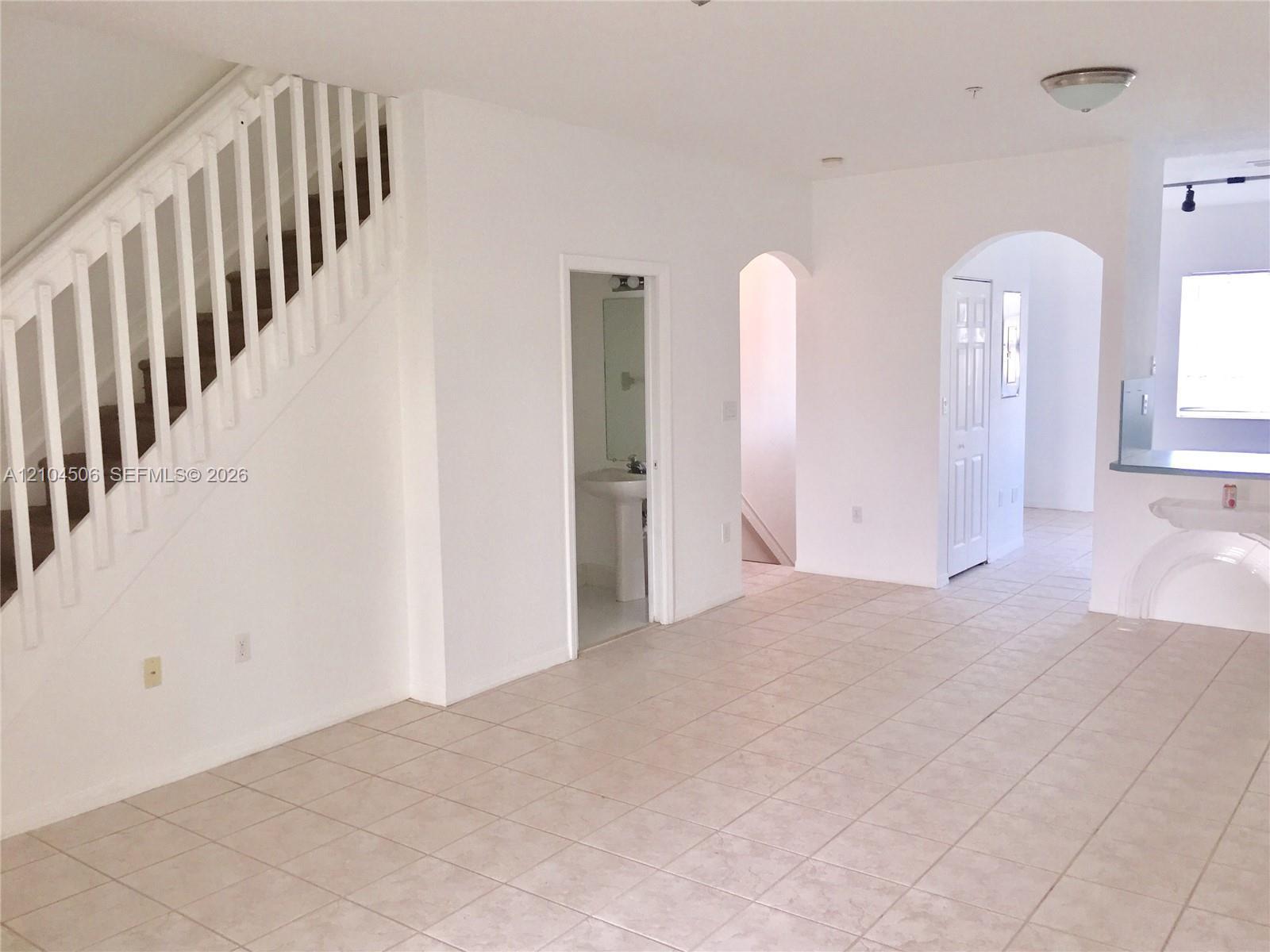 5670 NW 116th Ave # 205, Doral FL 33178 photo 3