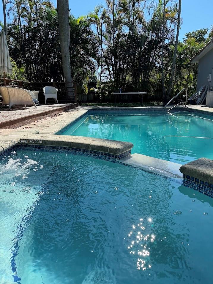 1811 N 40th Ave, Hollywood FL 33021 photo 2