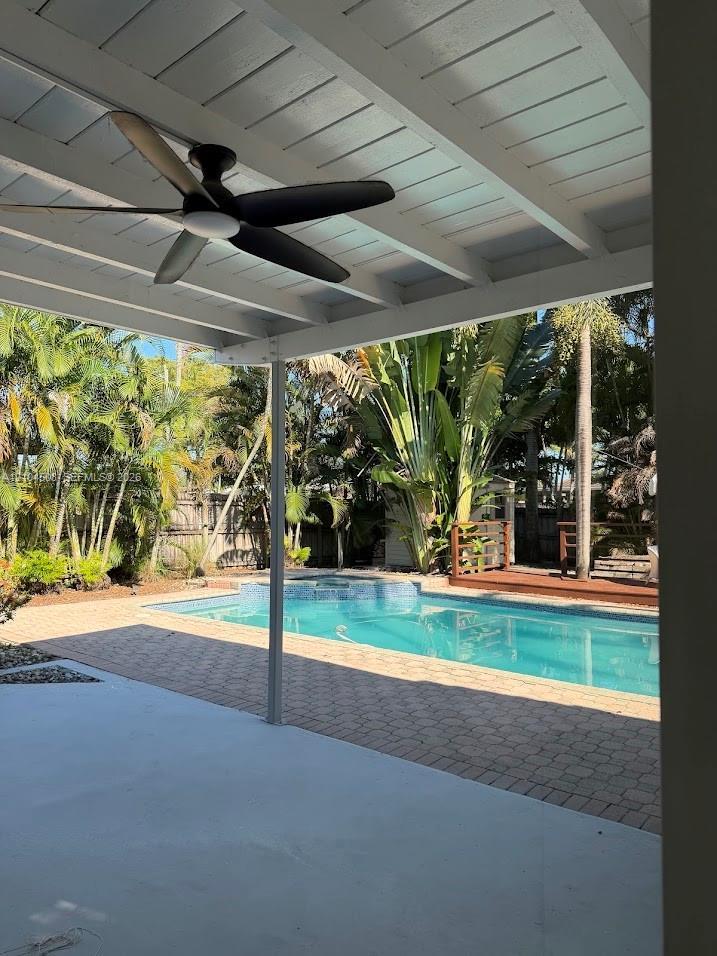 1811 N 40th Ave, Hollywood FL 33021 photo 4