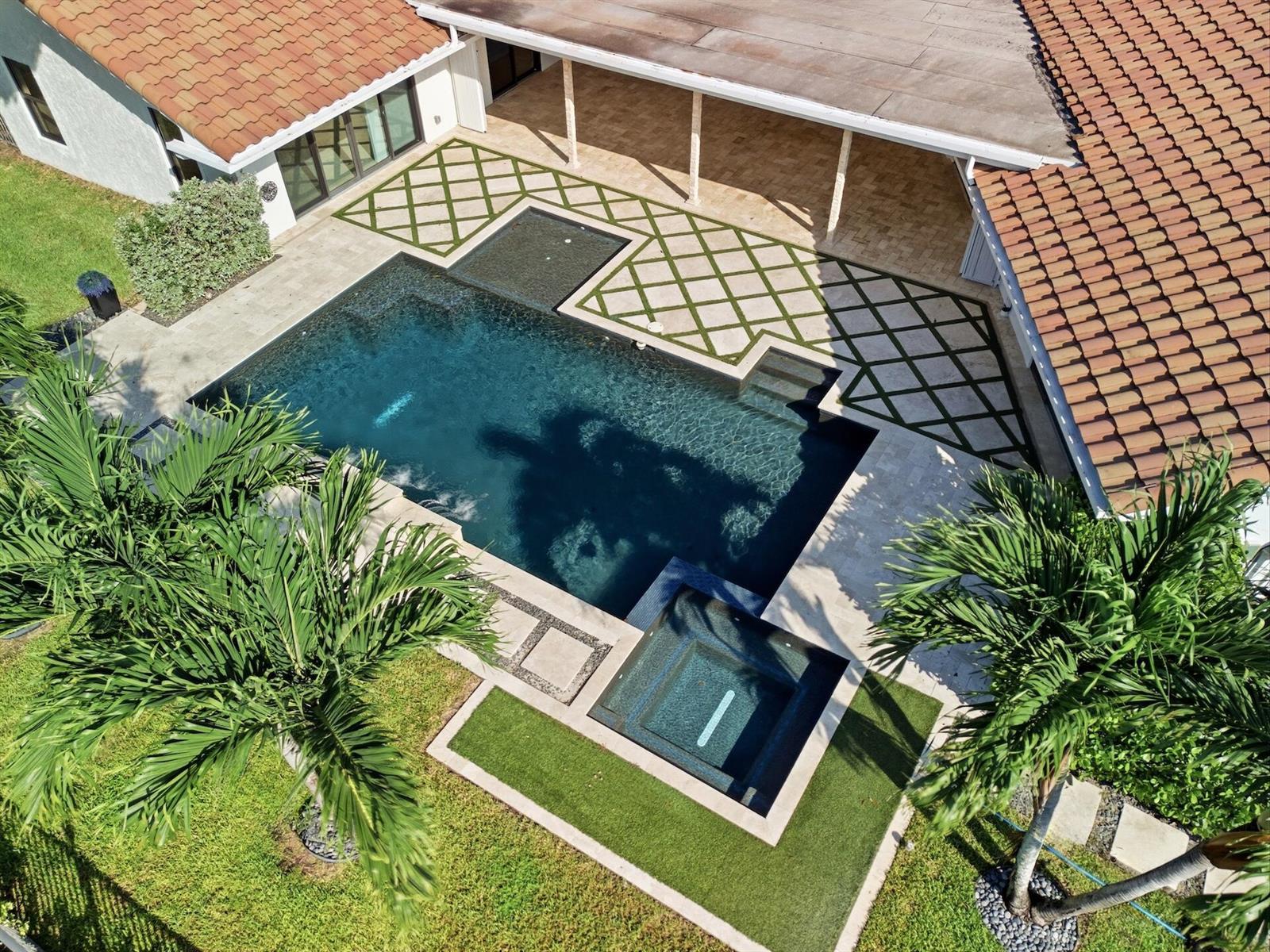 1013 SHADY LAKES Circle, Palm Beach Gardens FL 33418 photo 3