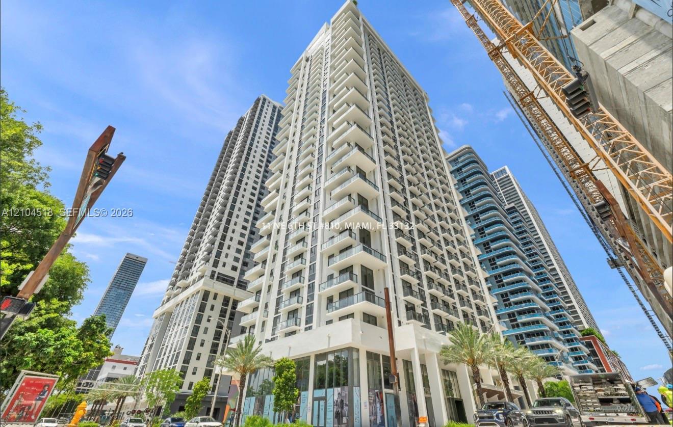 11 NE 6th St # 810, Miami FL 33132