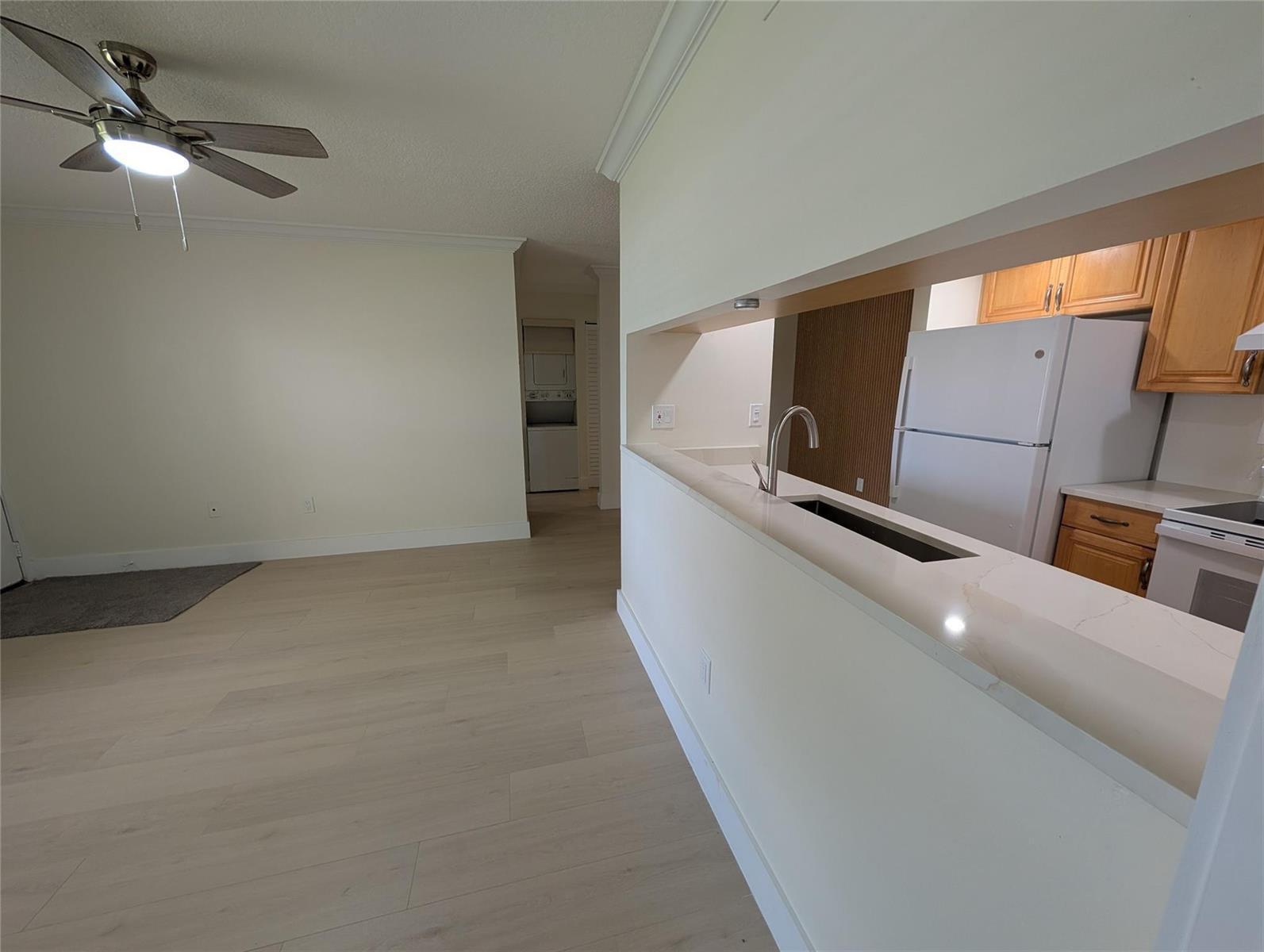 6040 Shaker Wood Circle, Tamarac FL 33319 photo 4