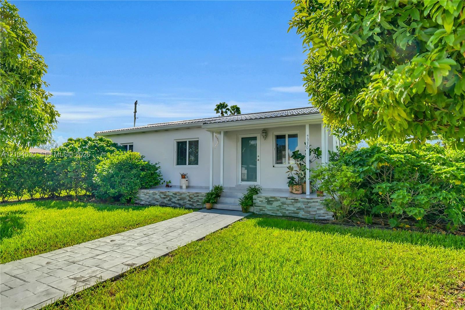 7330 SW 17th Ter, Miami FL 33155 photo 2