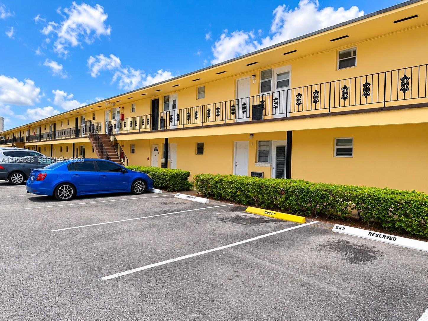 2800 NE 203rd St # 3, Aventura FL 33180 photo 2