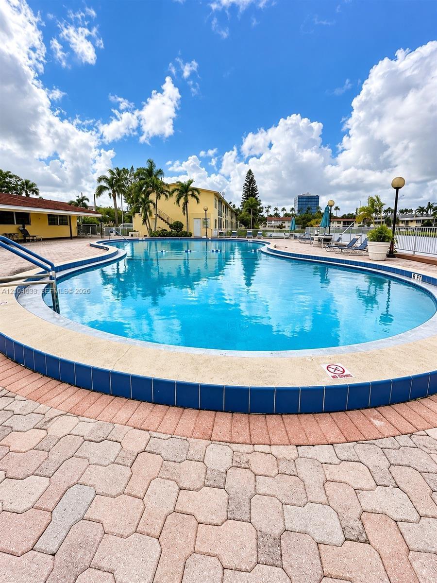 2800 NE 203rd St # 3, Aventura FL 33180