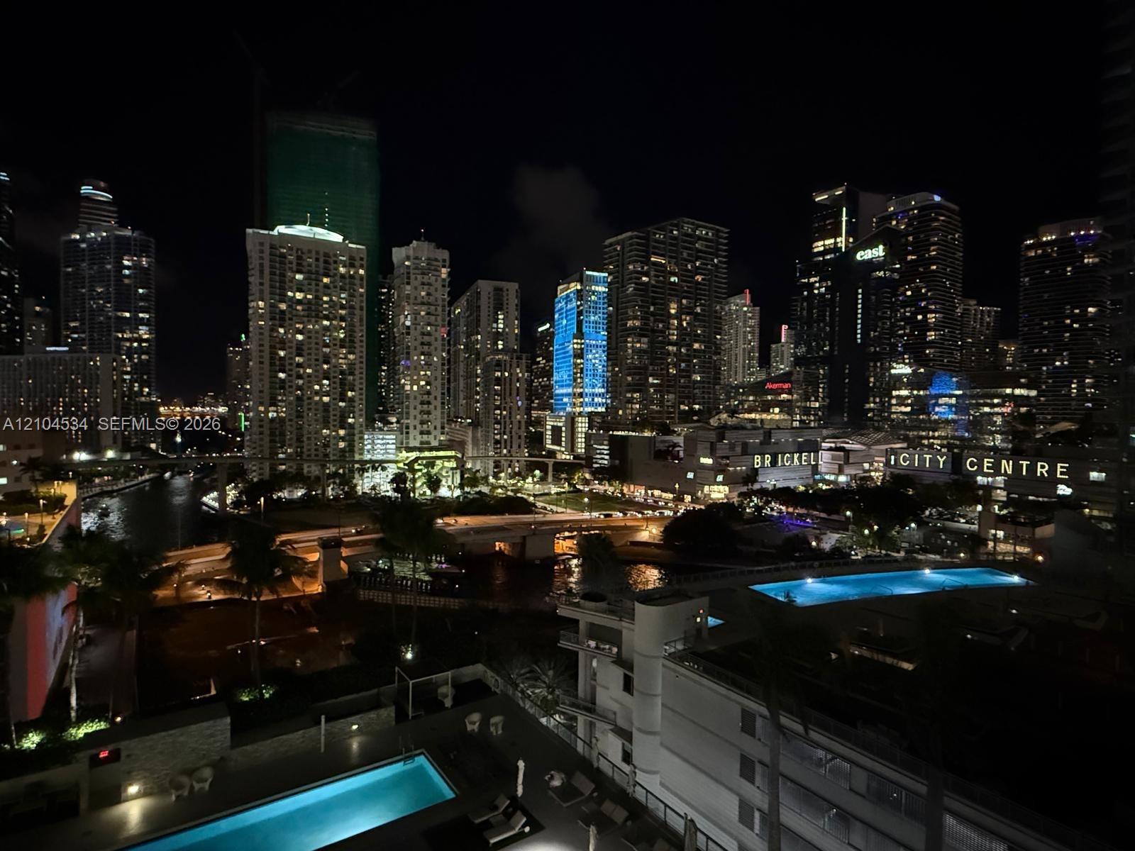 90 SW 3rd St # 1615, Miami FL 33130 photo 2