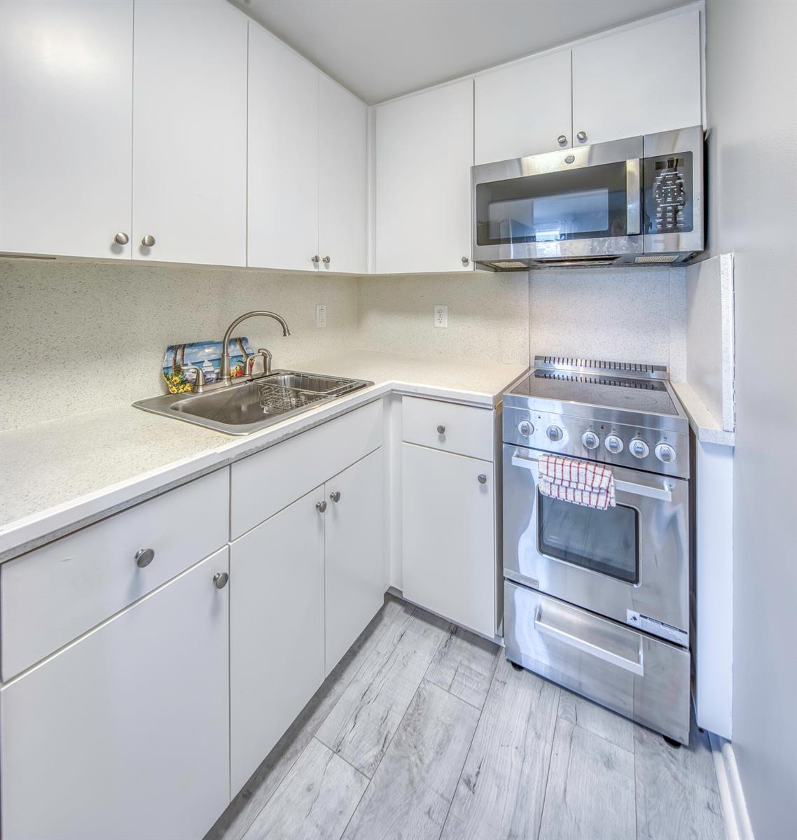 15 S GOLFVIEW Road # 505, FL 33460 photo 2