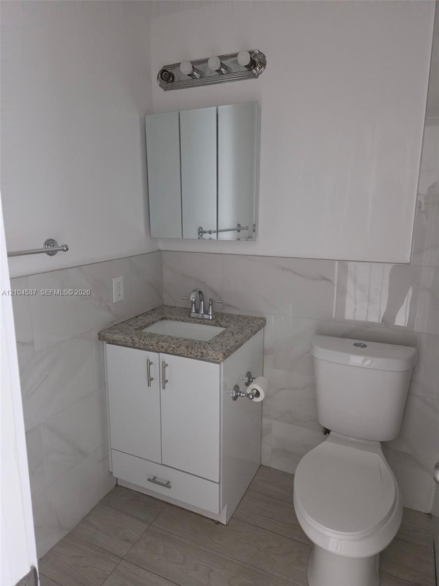 1551 W Okeechobee Rd # 14, Hialeah FL 33010 photo 5