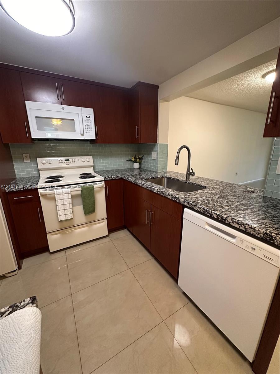10845 SW 112th Ave # 211, Miami FL 33176 photo 3