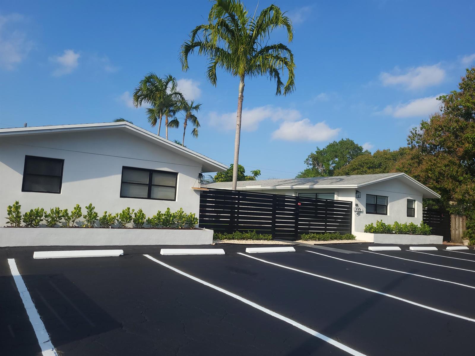 325 NW 25th Street # 3, Wilton Manors FL 33311 photo 2