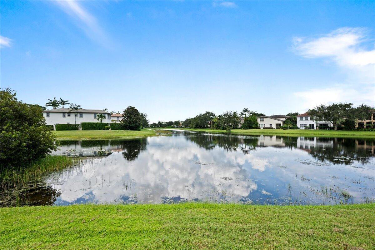651 Castle Drive, Palm Beach Gardens FL 33410 photo 3