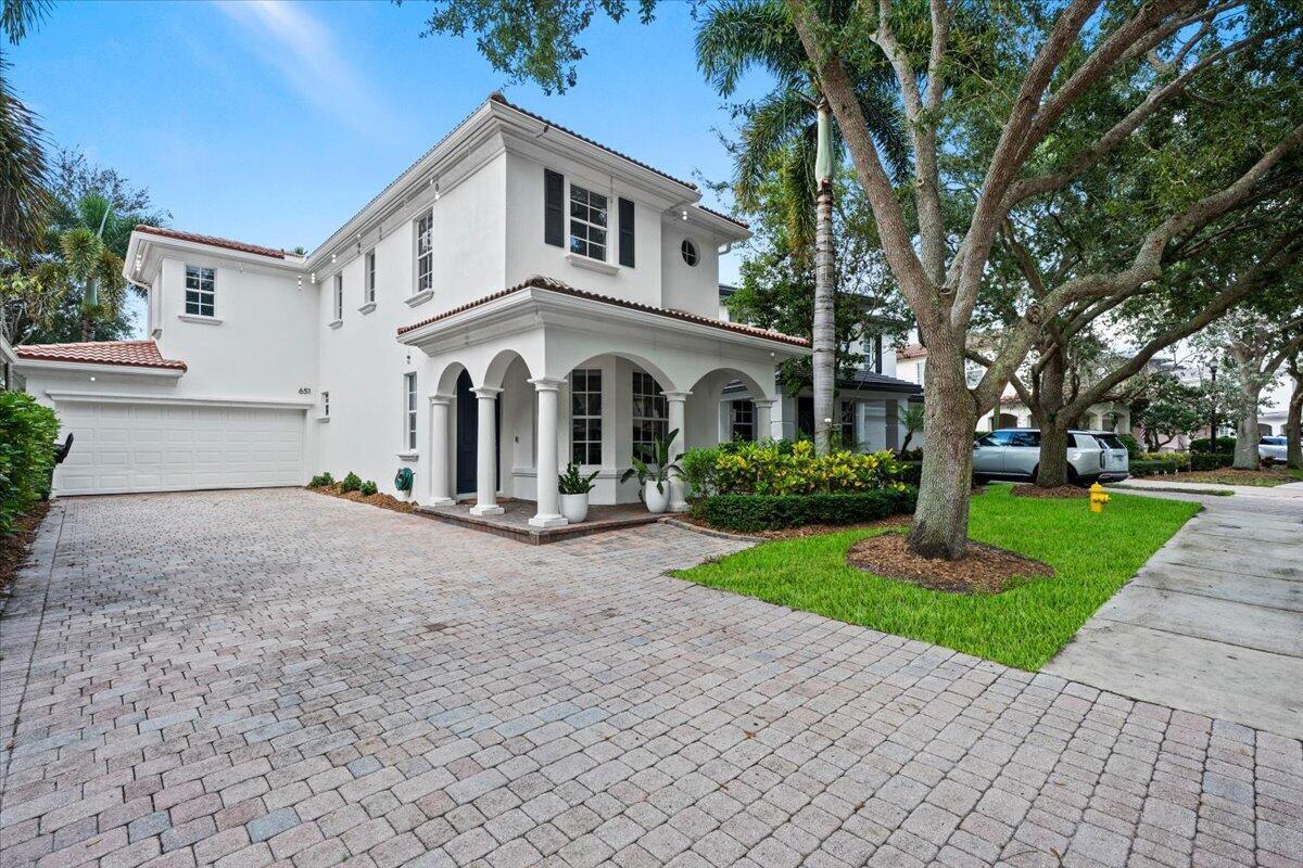 651 Castle Drive, Palm Beach Gardens FL 33410 photo 4