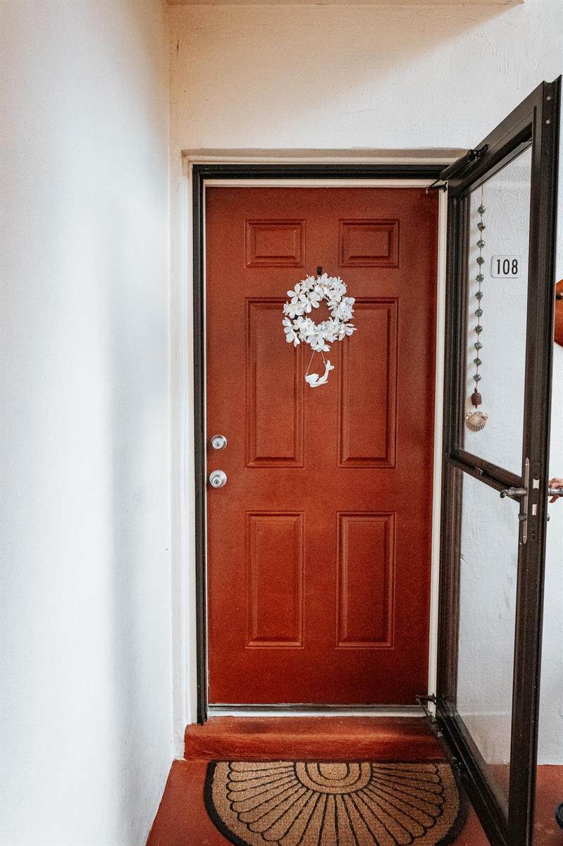 108 Lake Evelyn Drive, West Palm Beach FL 33411 photo 4