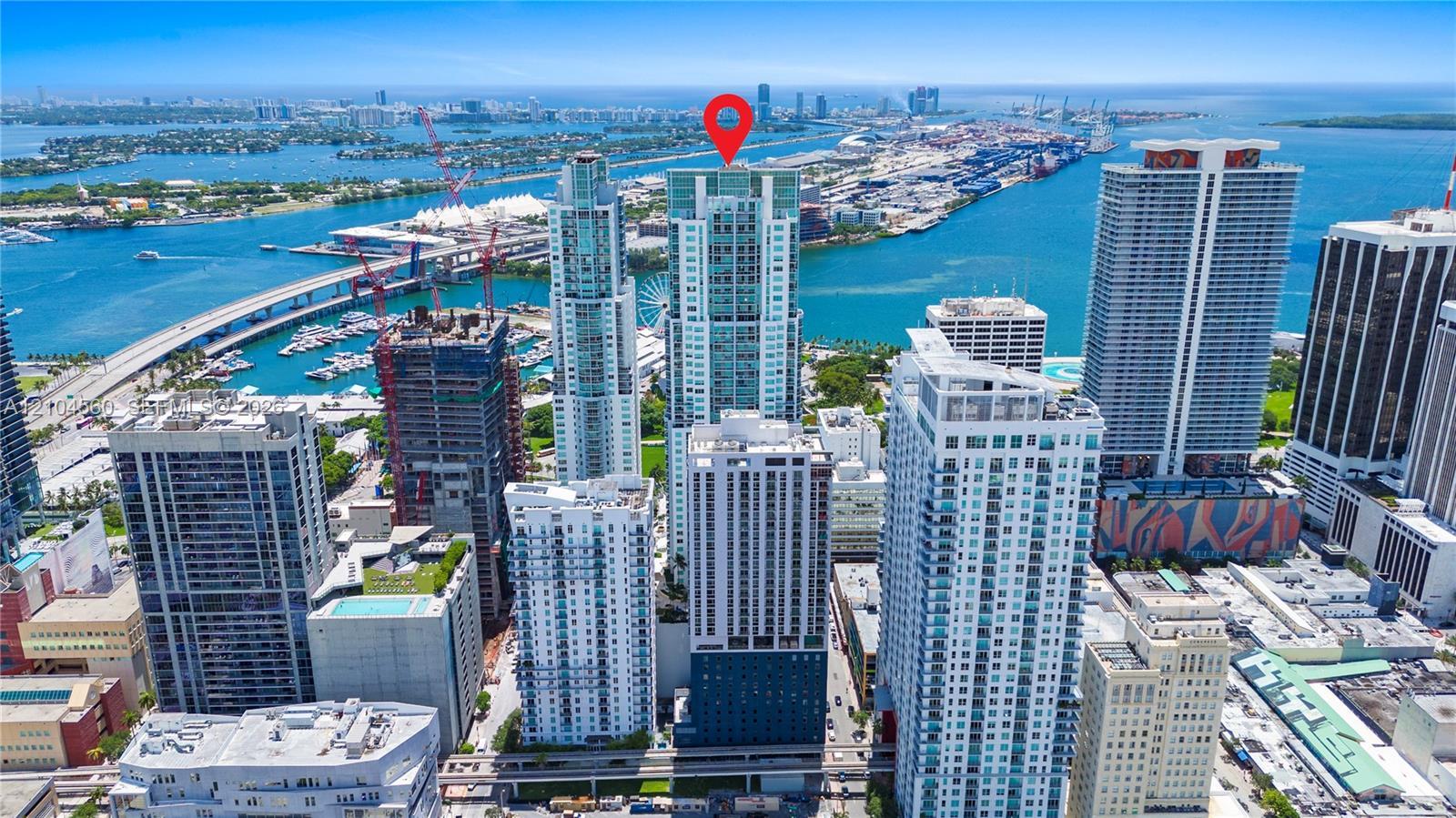253 NE 2nd St # 424, Miami FL 33132 photo 2