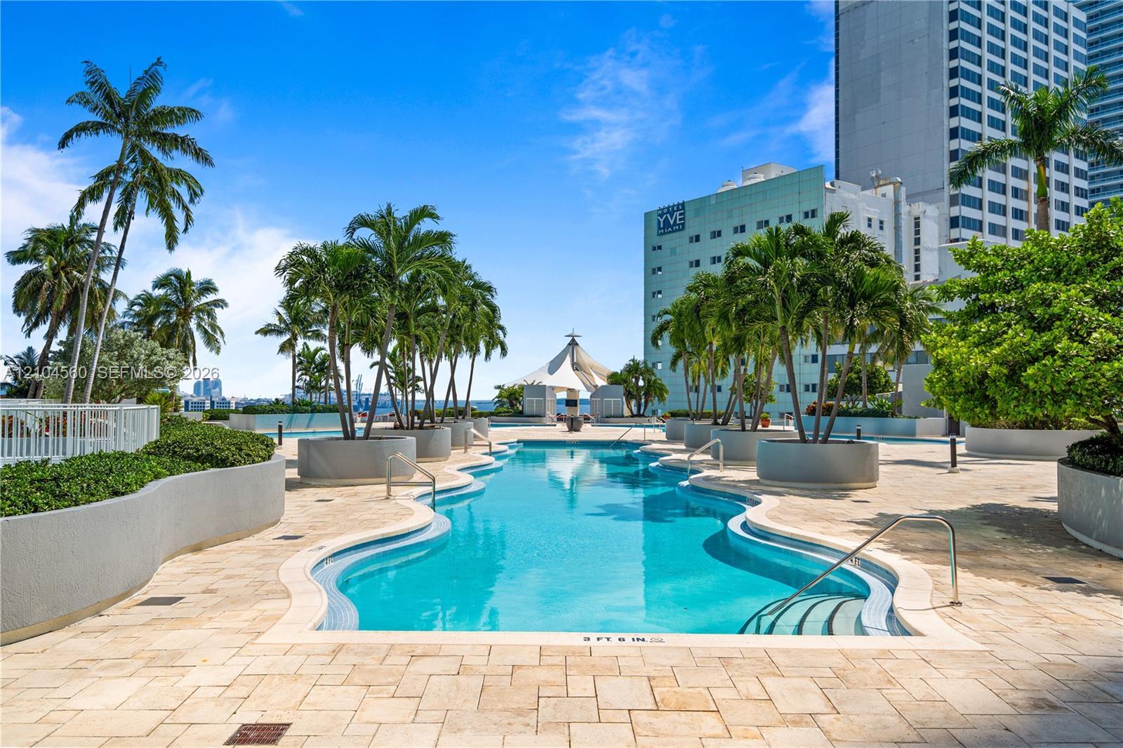 253 NE 2nd St # 424, Miami FL 33132 photo 3