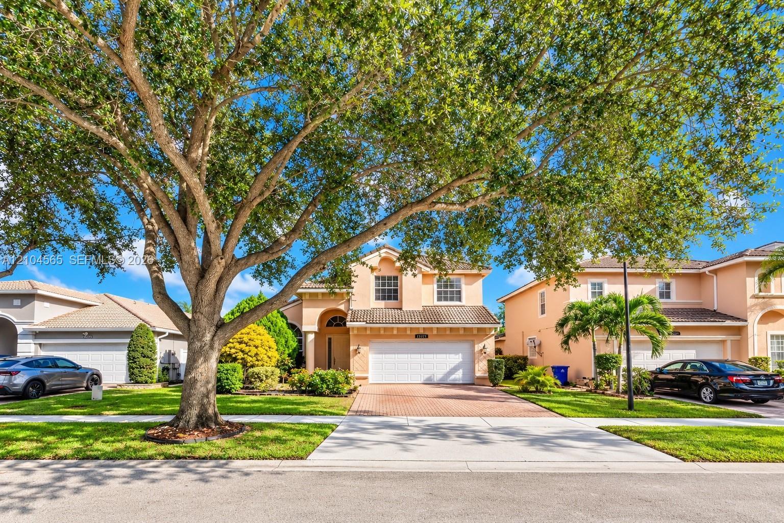 15203 SW 52nd St, Miramar FL 33027