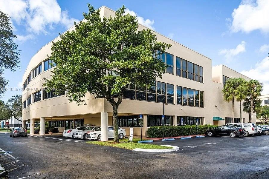 14100 Palmetto Frntg Rd # 112, Miami Lakes FL 33016