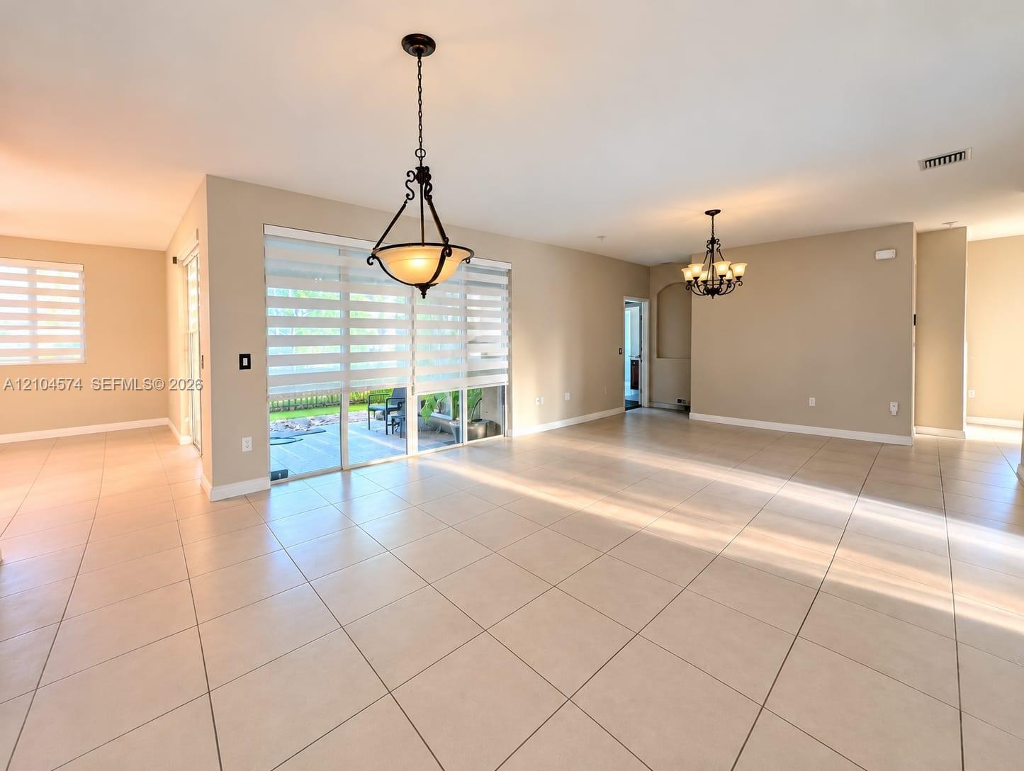 1025 NE 16th Ave, Homestead FL 33033 photo 3