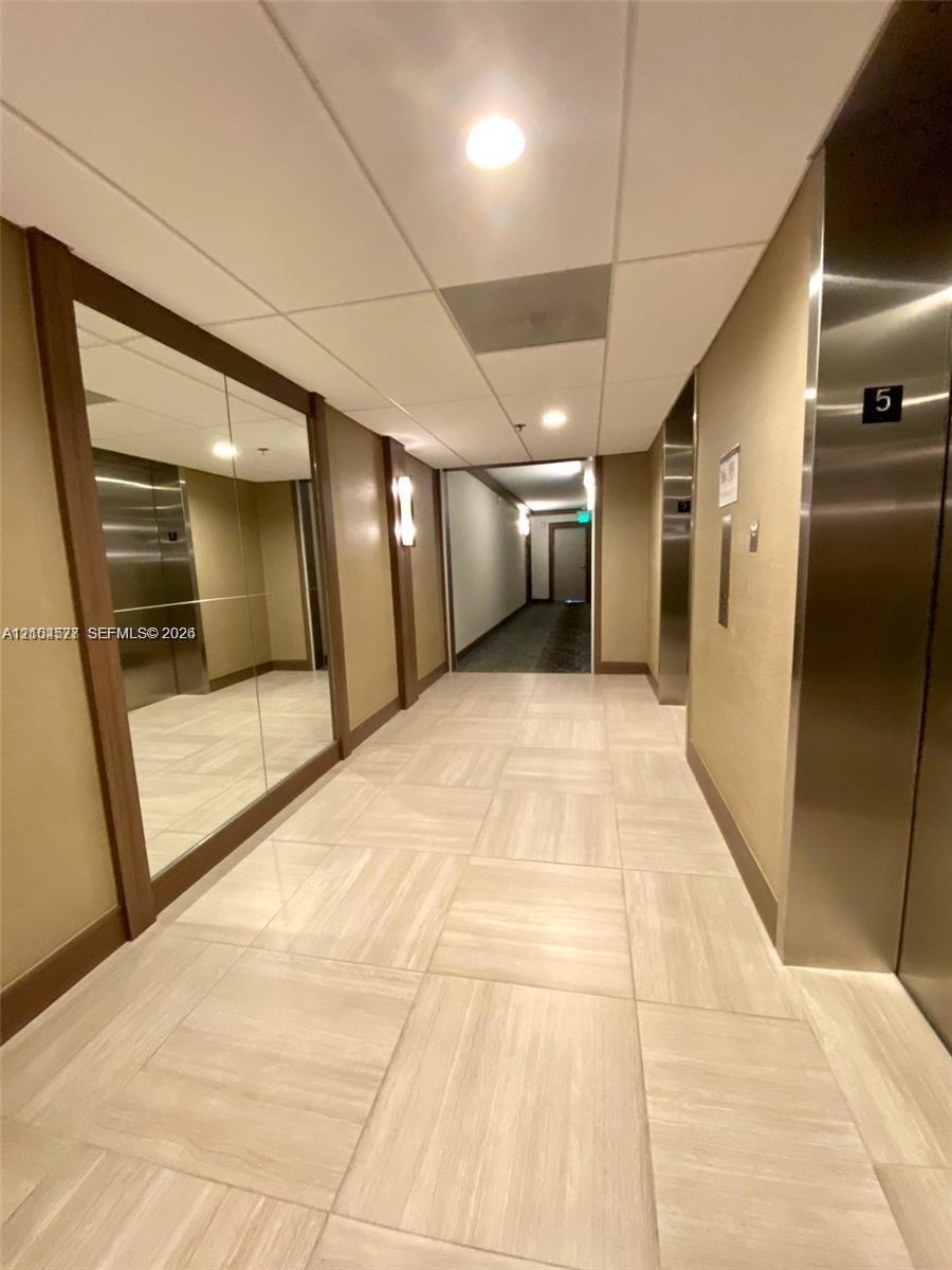 3701 N Country Club Dr # 508, Aventura FL 33180 photo 2