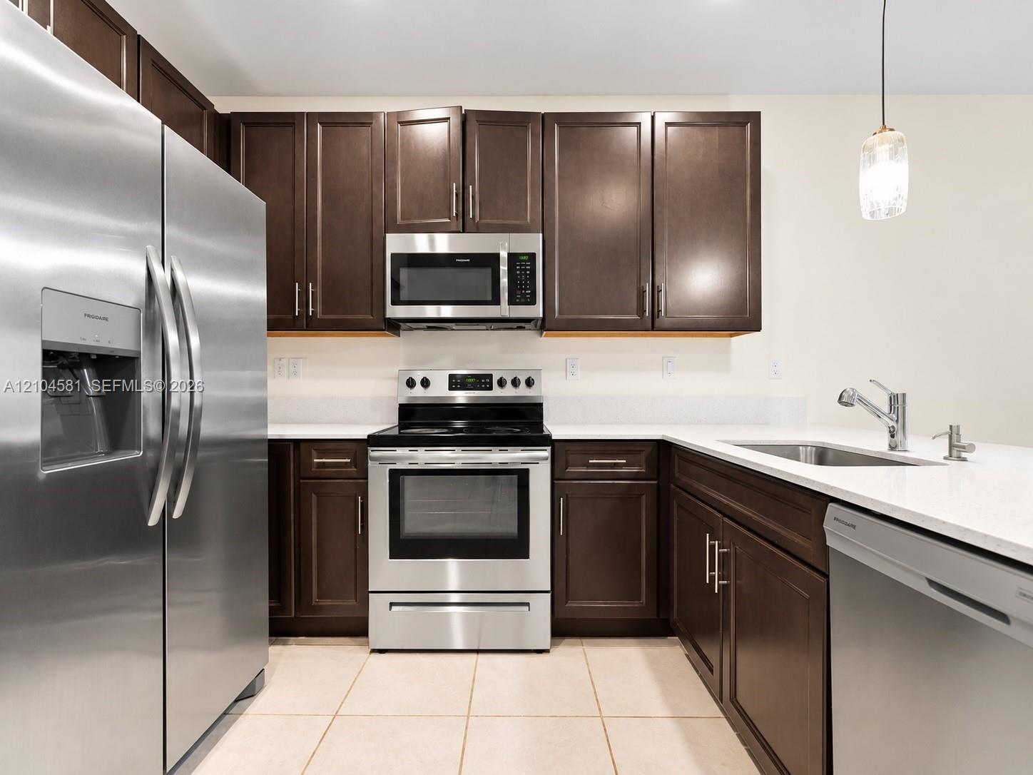 1108 SE 26th Ter, Homestead FL 33035 photo 5