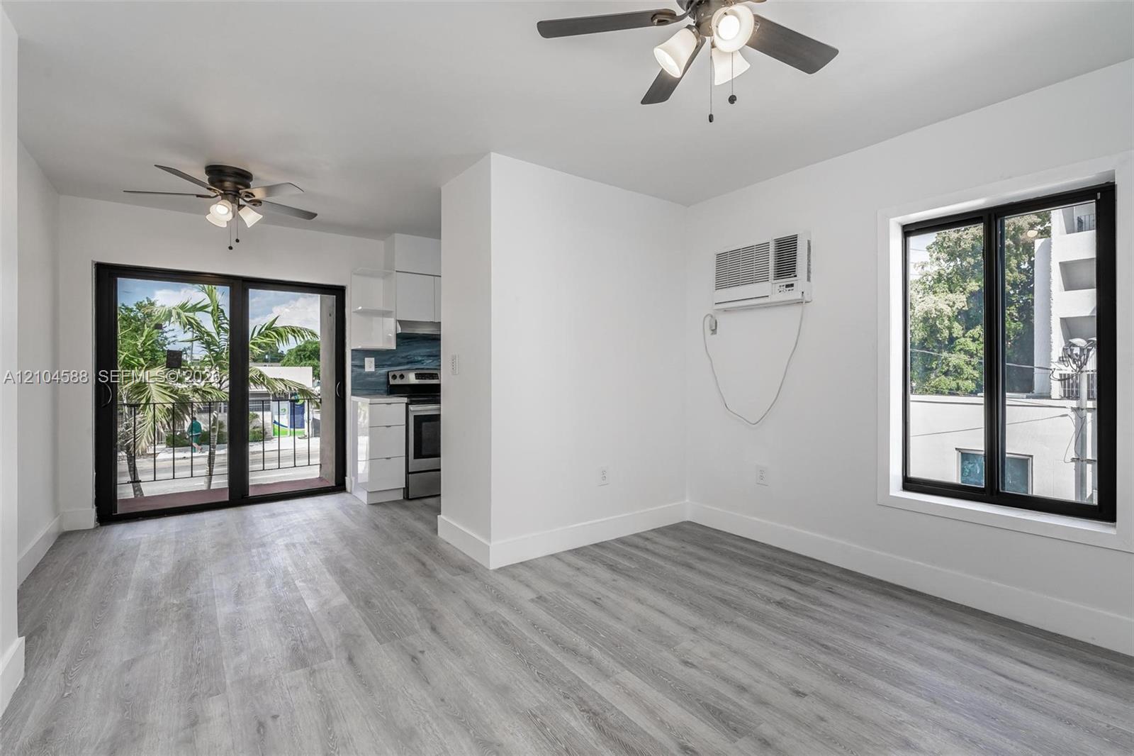 852 SW 1st St # 4, Miami FL 33130 photo 2