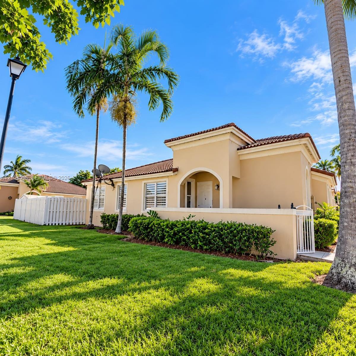 10968 SW 236th Ter, Homestead FL 33032 photo 2