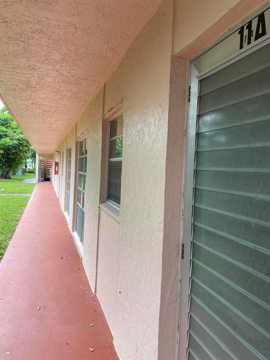 11 GOLFS EDGE A, West Palm Beach FL 33417