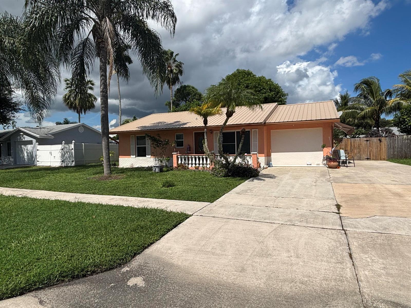 4553 VESPASIAN Court, Lake Worth FL 33463 photo 3