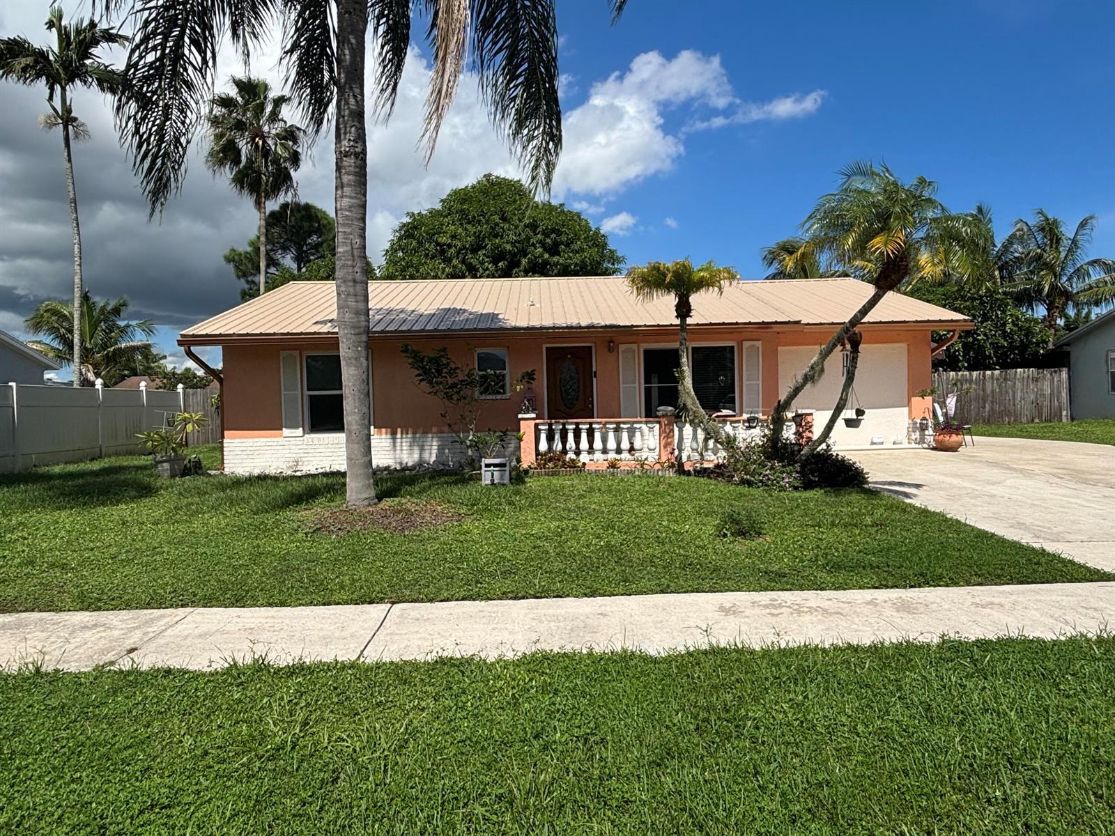 4553 VESPASIAN Court, Lake Worth FL 33463