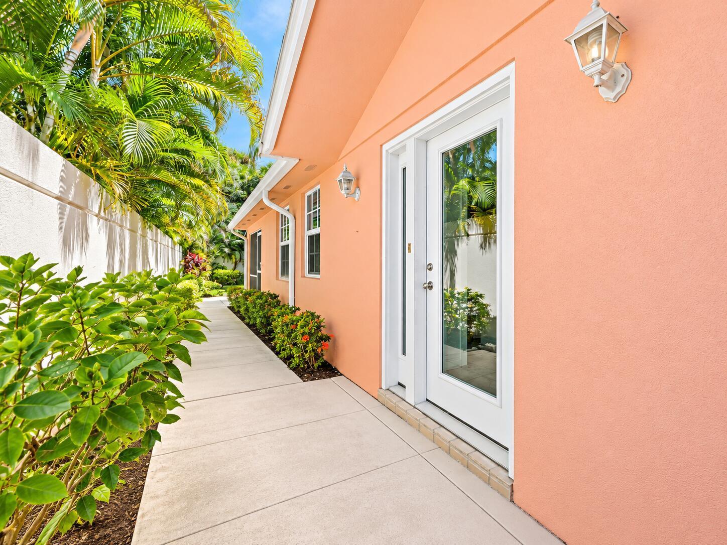 8282 Old Forest Road, Palm Beach Gardens FL 33410 photo 3