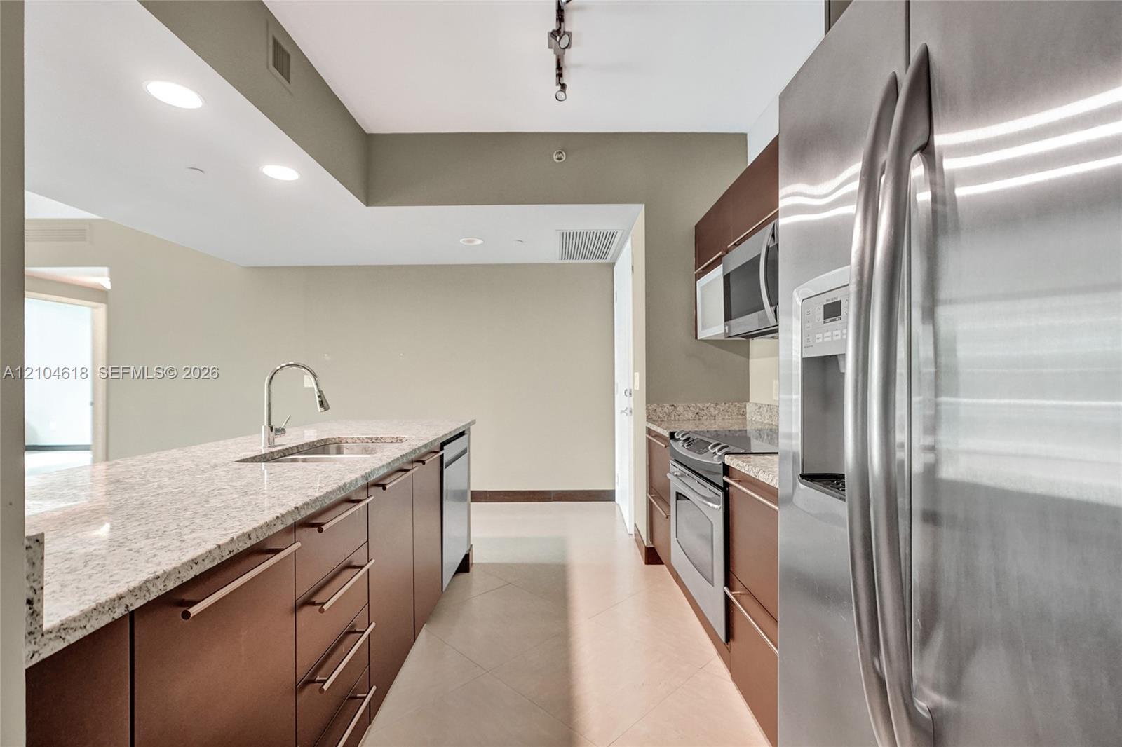 951 Brickell Ave # 1106, Miami FL 33131 photo 4