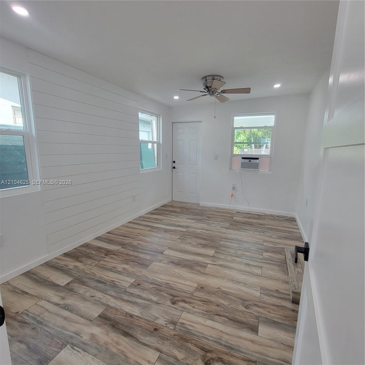 1039 W 23rd St, Hialeah FL 33010 photo 5