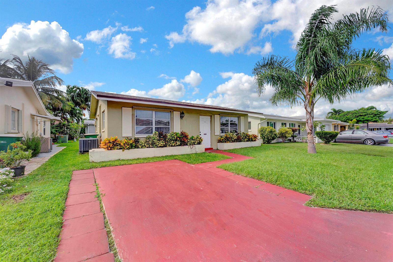 4938 NW 54th Court, Tamarac FL 33319 photo 2