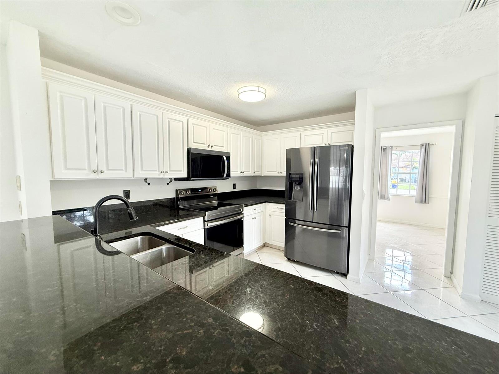 10579 Pebble Cove Lane, Boca Raton FL 33498 photo 4
