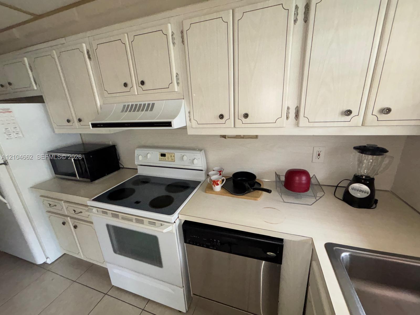 180 NE 12th Ave # 12A, Hallandale Beach FL 33009 photo 2