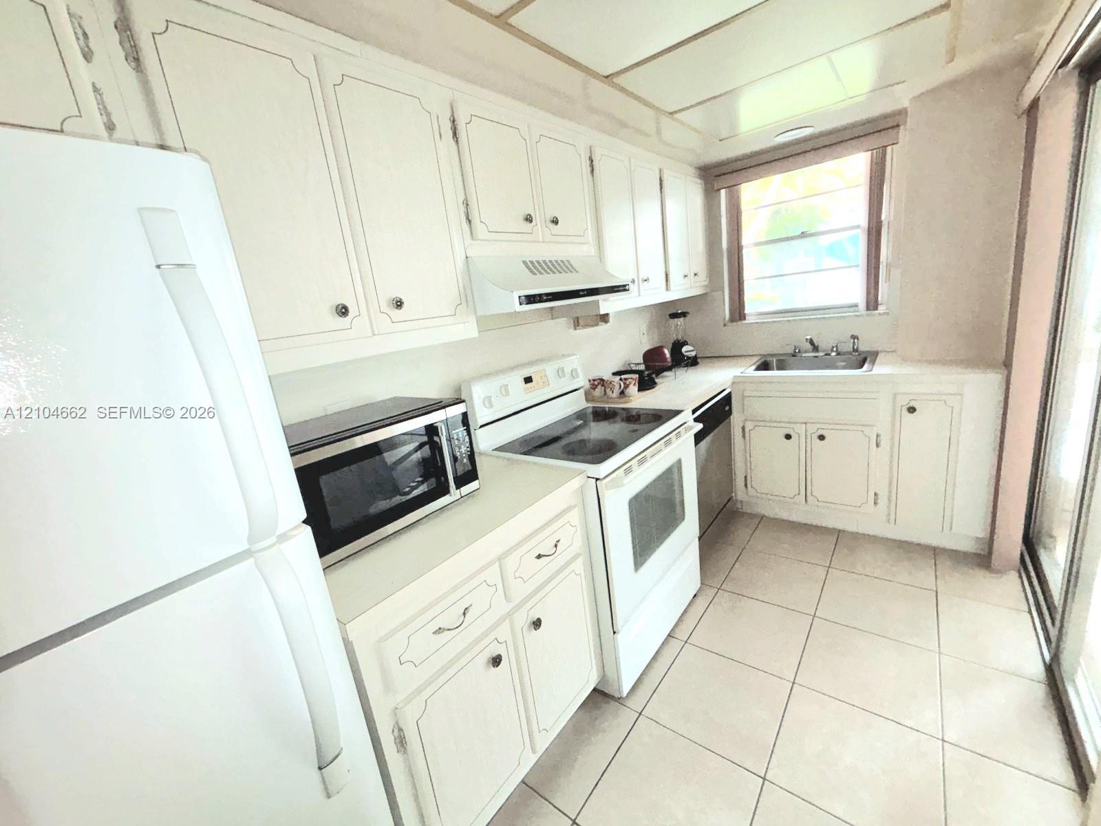 180 NE 12th Ave # 12A, Hallandale Beach FL 33009