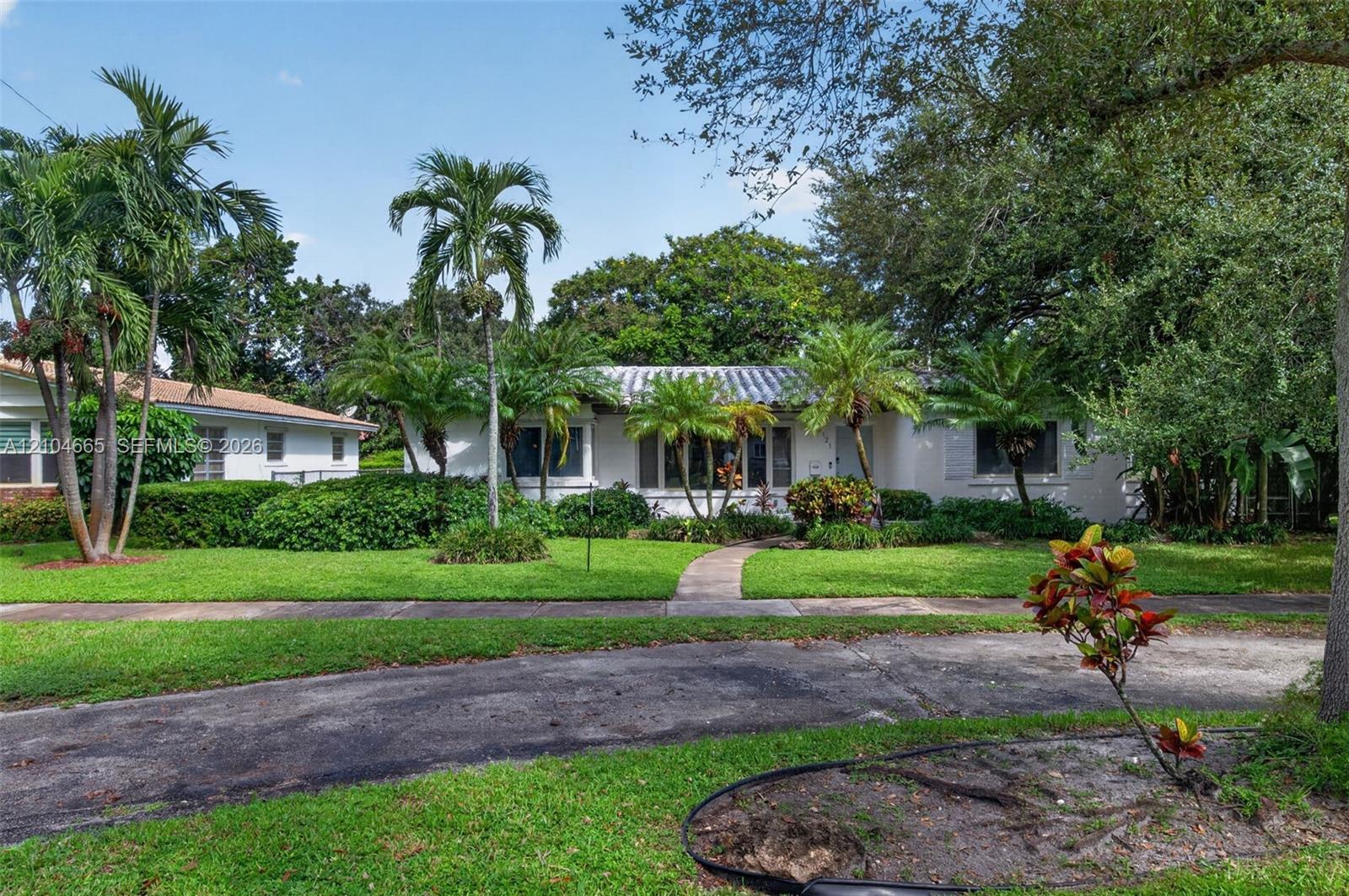 121 NW 104th St, Miami Shores FL 33150 photo 2