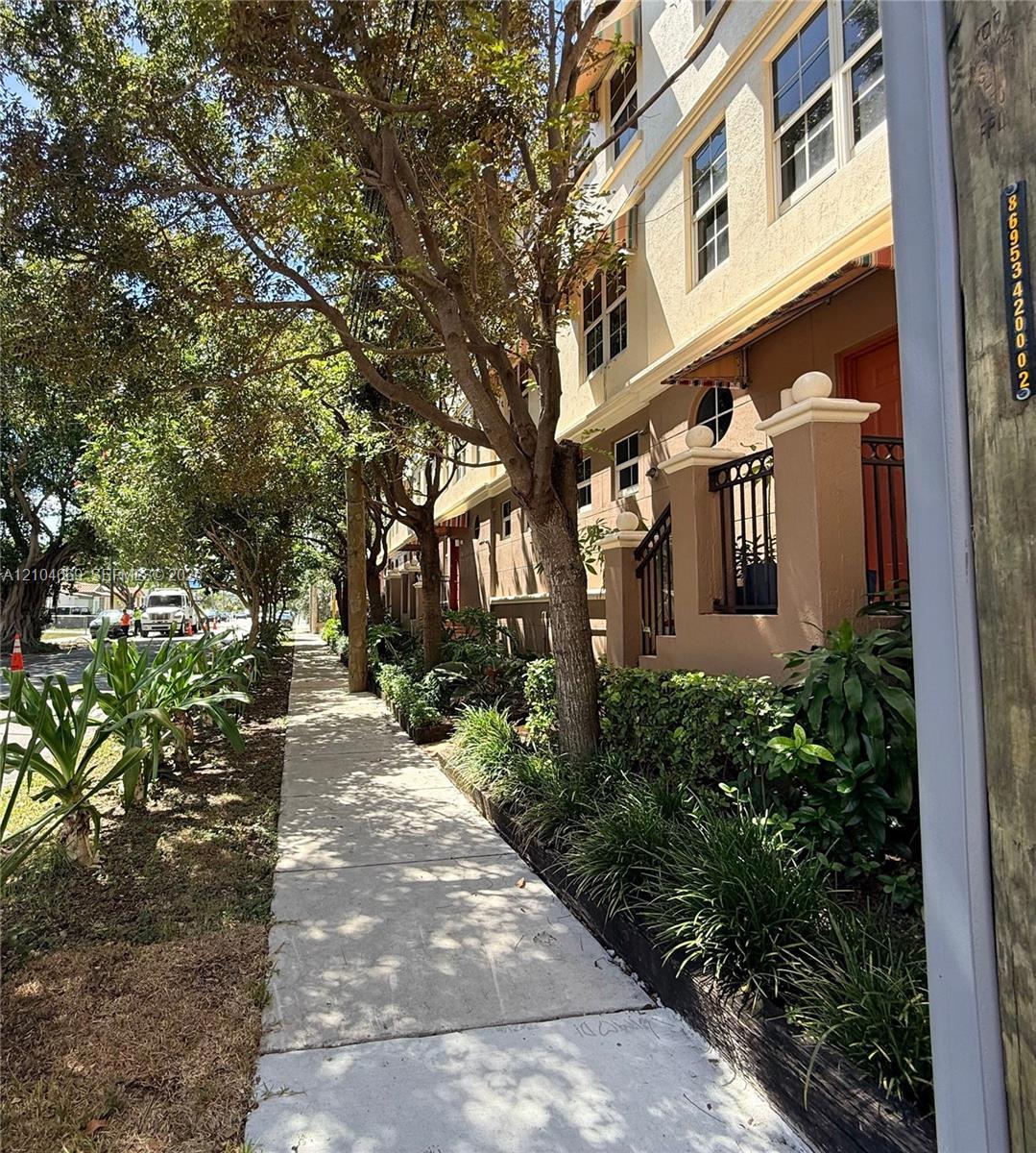 3232 SW 22nd Ter # 113, Miami FL 33145 photo 2