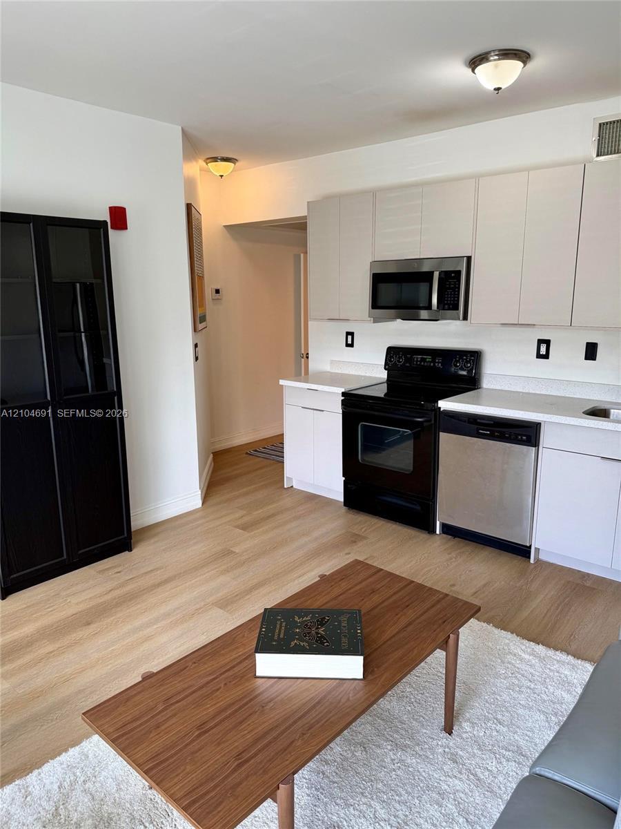 611 11th St # 105, Miami Beach FL 33139 photo 3