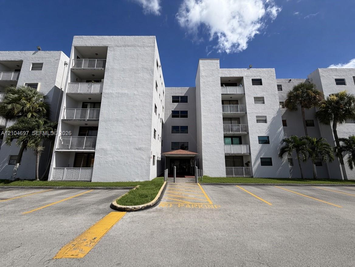 8075 NW 7th St # 321, Miami FL 33126