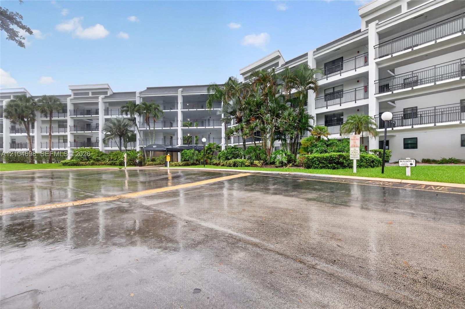 16051 Blatt Blvd # 106, Weston FL 33326 photo 3