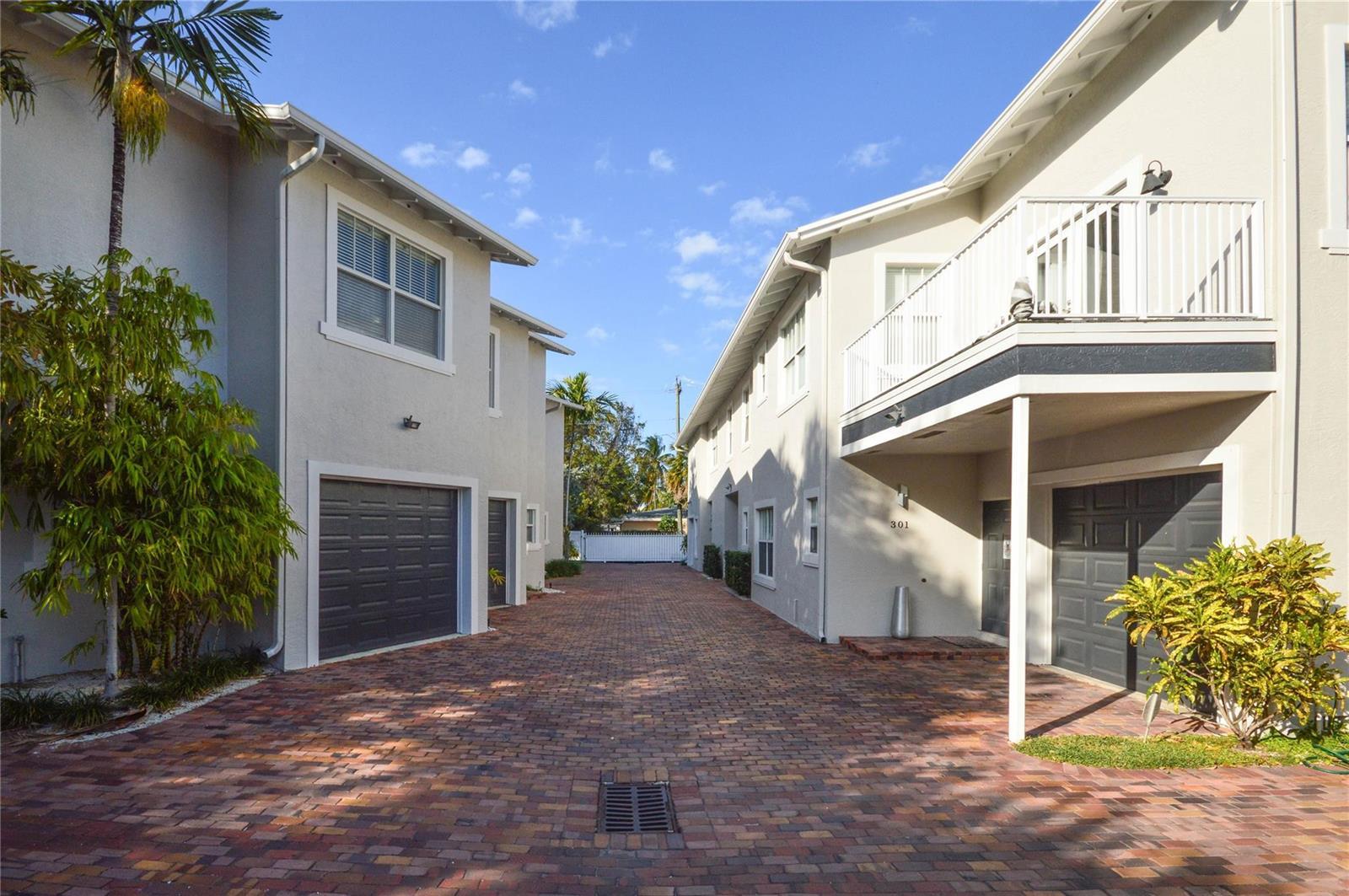 271 SE 22nd Street, Fort Lauderdale FL 33316