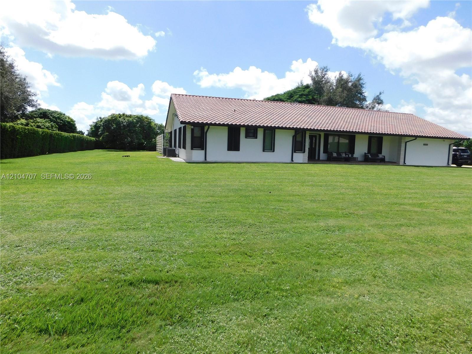 20500 SW 198th St, Miami FL 33187 photo 2