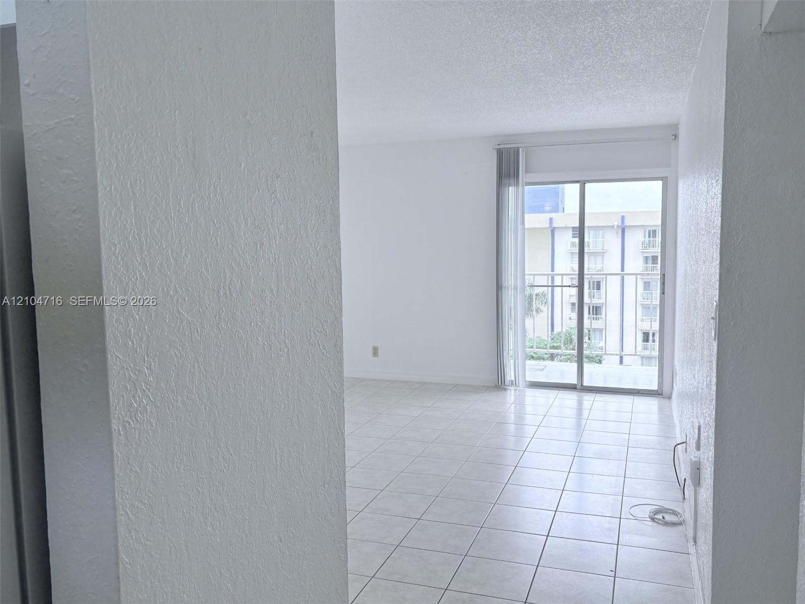 801 NW 47th Ave # 915W, Miami FL 33126 photo 2