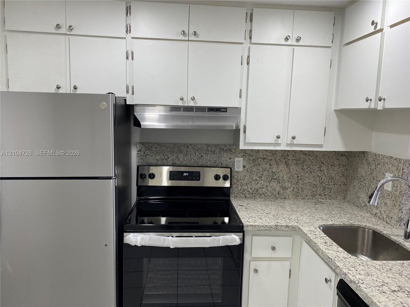 486 NW 165th St Rd # 307, Miami FL 33169 photo 4