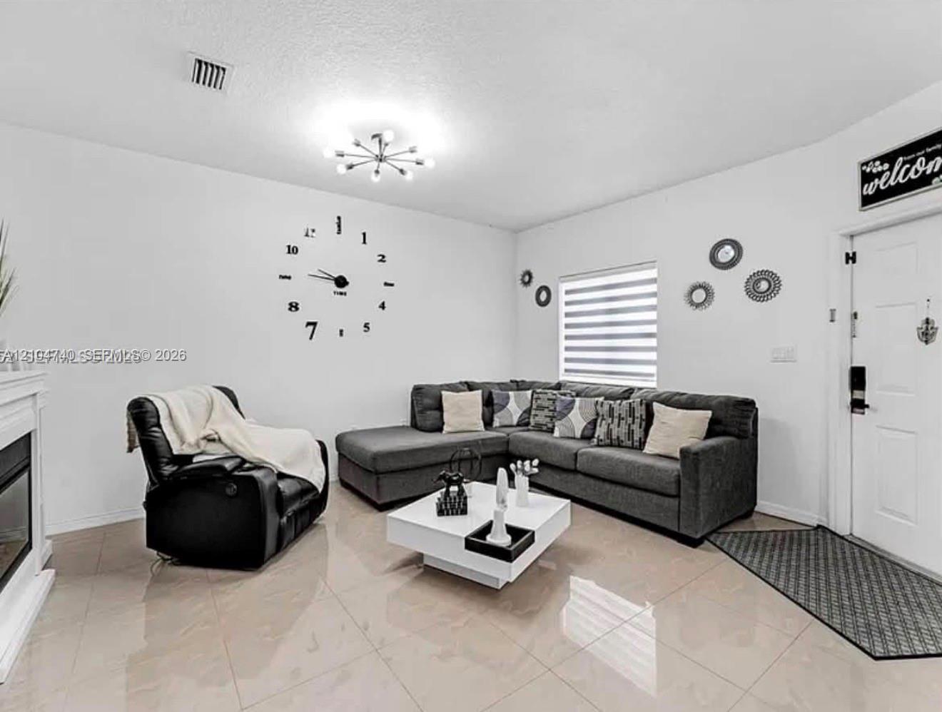 1687 SE 30th St, Homestead FL 33035 photo 3