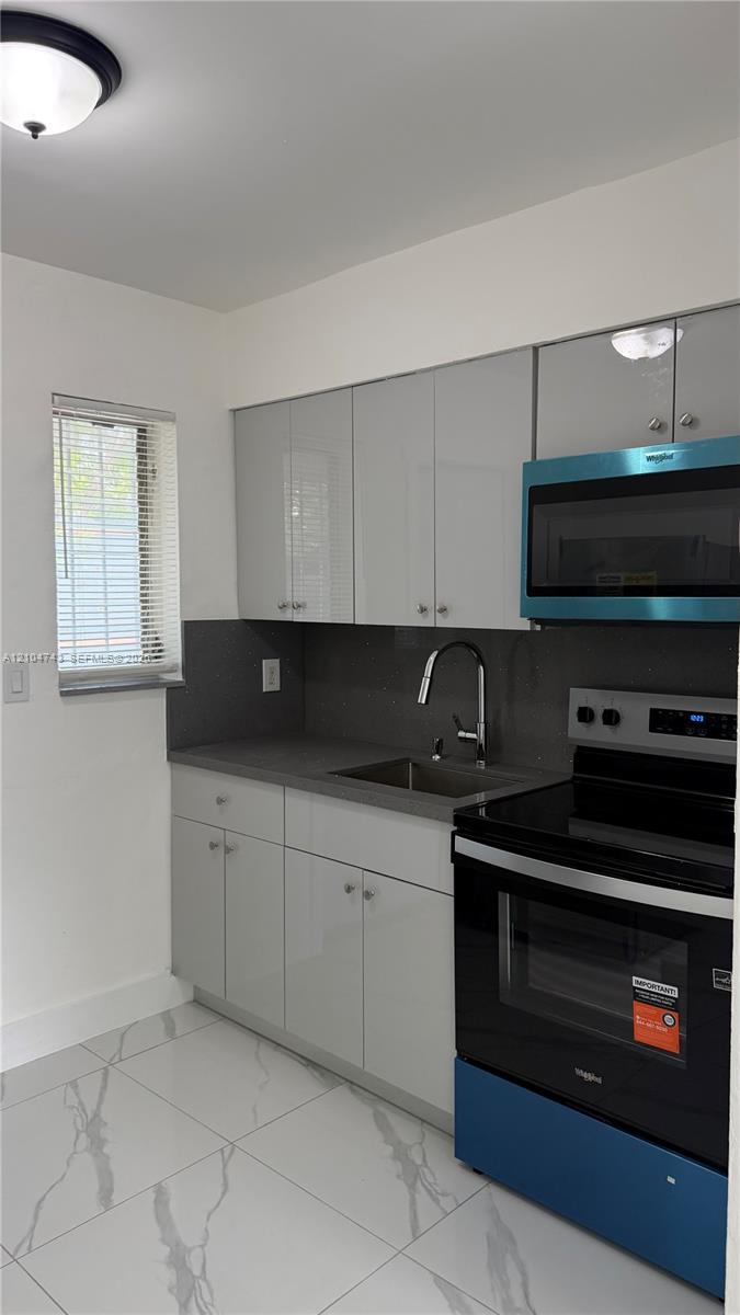 2162 NW 23rd Ave # 2, Miami FL 33142 photo 3